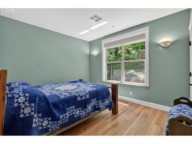 733 QUEENS Ave, Creswell, OR 97426