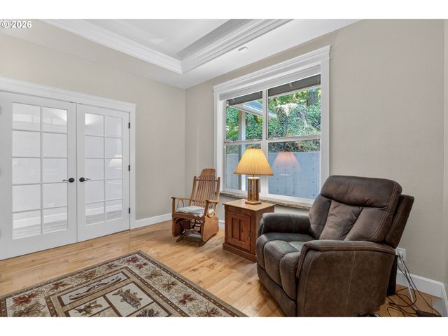 733 QUEENS Ave, Creswell, OR 97426