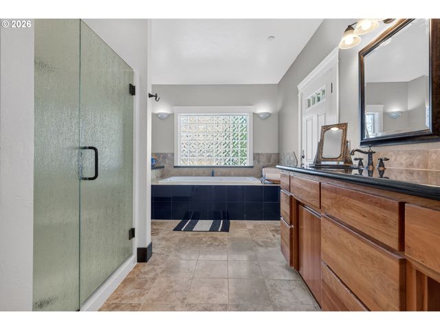 733 QUEENS Ave, Creswell, OR 97426