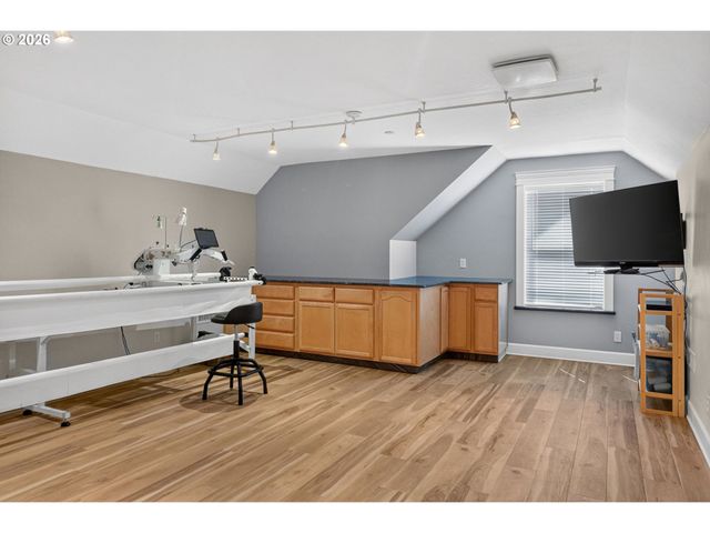 733 QUEENS Ave, Creswell, OR 97426