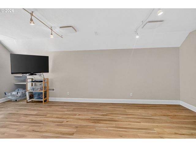 733 QUEENS Ave, Creswell, OR 97426