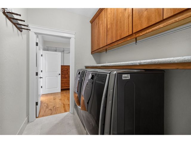 733 QUEENS Ave, Creswell, OR 97426