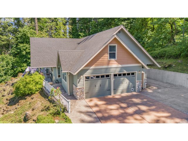 733 QUEENS Ave, Creswell, OR 97426