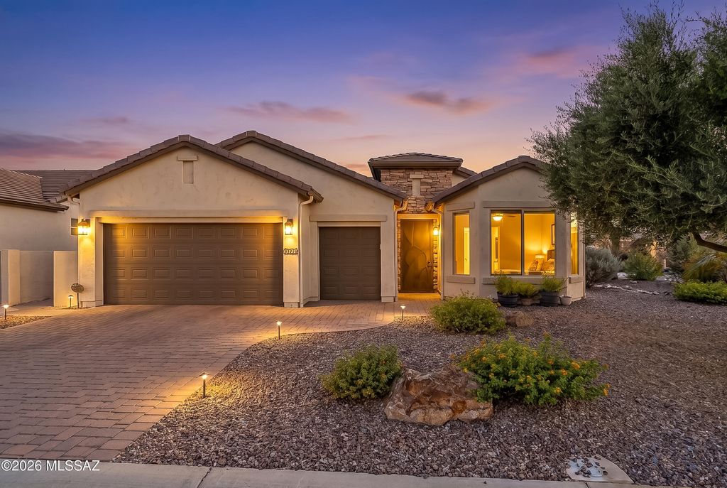 32433 S Desert Pupfish Drive, Oracle, AZ 85623
