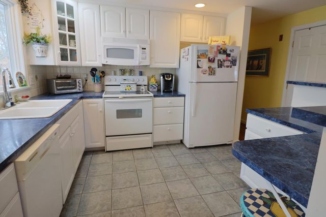 2 Beaver Dam Way, East Dennis, MA 02641