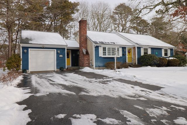 2 Beaver Dam Way, East Dennis, MA 02641