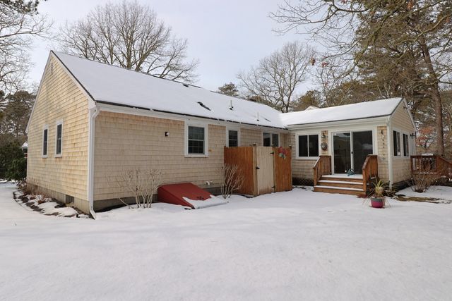 2 Beaver Dam Way, East Dennis, MA 02641