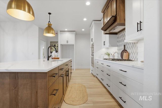 9394 S Sapper Hill Ave, Kuna, ID 83634