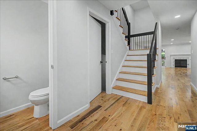 599 Apache Court, Mahwah, NJ 07430
