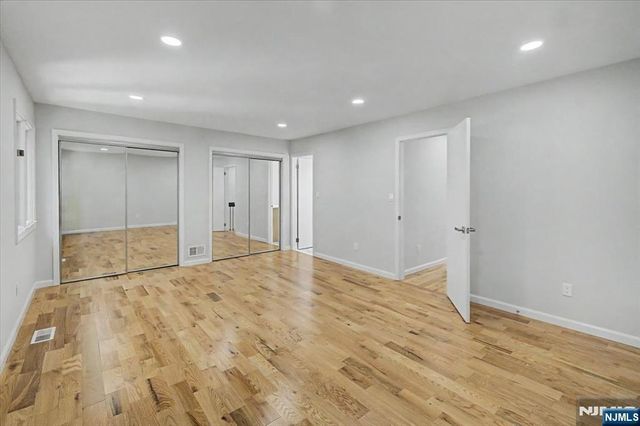 599 Apache Court, Mahwah, NJ 07430