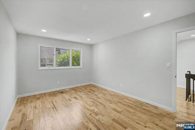 599 Apache Court, Mahwah, NJ 07430