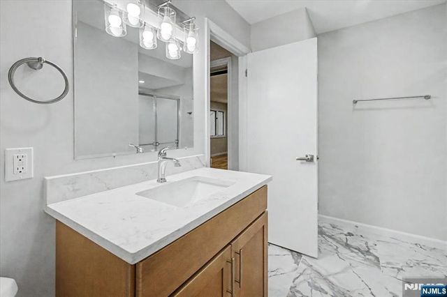 599 Apache Court, Mahwah, NJ 07430