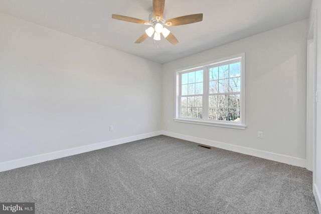 5784 WILD LILAC DR, East Petersburg, PA 17520