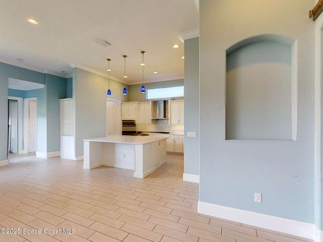 395 Sapphire Way SW, Vero Beach, FL 32968