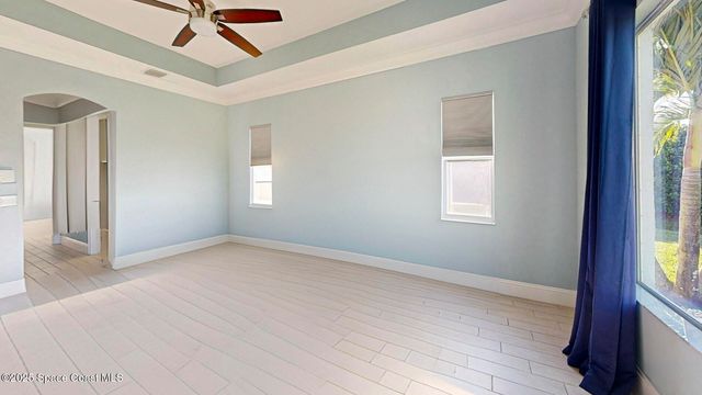 395 Sapphire Way SW, Vero Beach, FL 32968