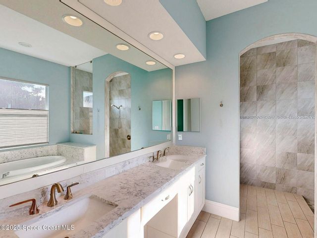 395 Sapphire Way SW, Vero Beach, FL 32968