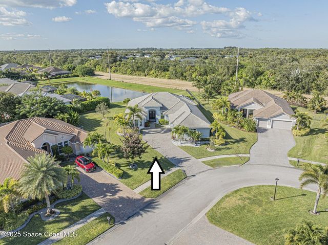 395 Sapphire Way SW, Vero Beach, FL 32968