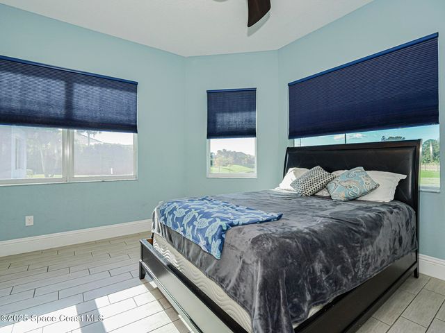 395 Sapphire Way SW, Vero Beach, FL 32968