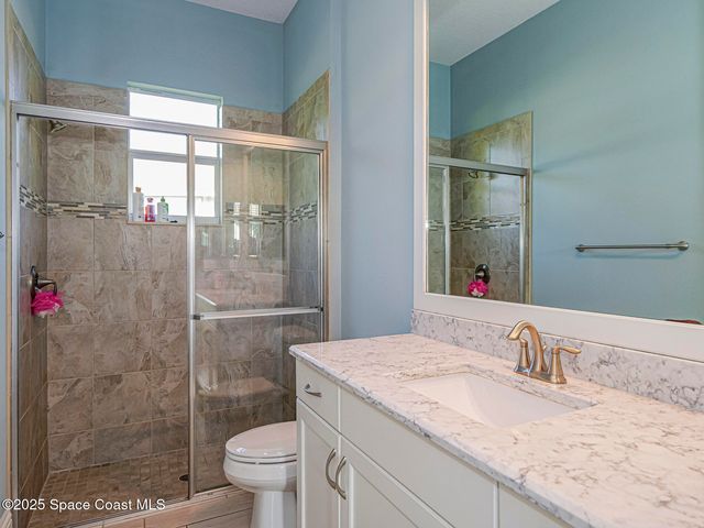 395 Sapphire Way SW, Vero Beach, FL 32968