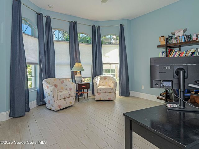 395 Sapphire Way SW, Vero Beach, FL 32968