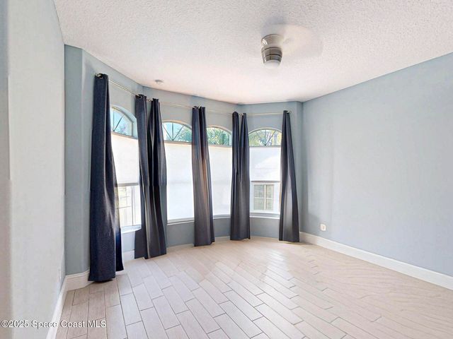 395 Sapphire Way SW, Vero Beach, FL 32968