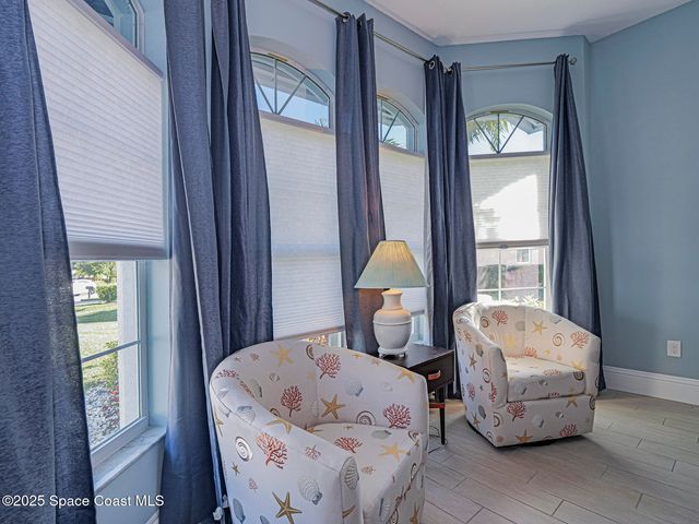 395 Sapphire Way SW, Vero Beach, FL 32968