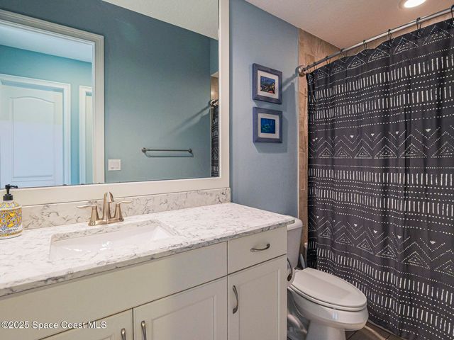 395 Sapphire Way SW, Vero Beach, FL 32968