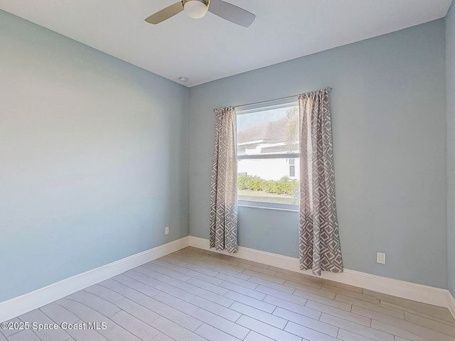 395 Sapphire Way SW, Vero Beach, FL 32968