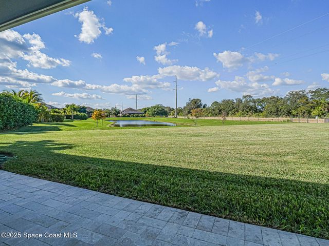 395 Sapphire Way SW, Vero Beach, FL 32968