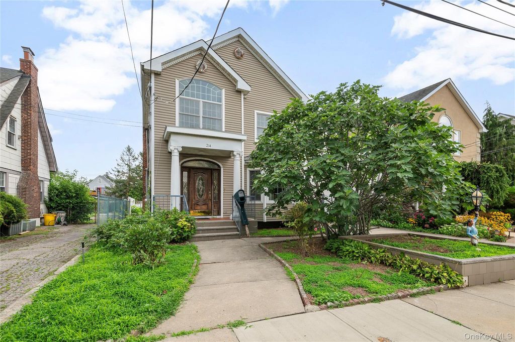 214 Avery Place, Cedarhurst, NY 11516 — exterior
