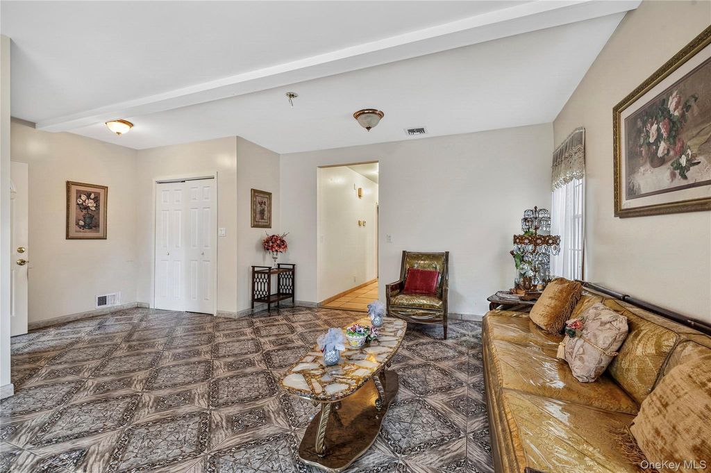 214 Avery Place, Cedarhurst, NY 11516 — photo 5
