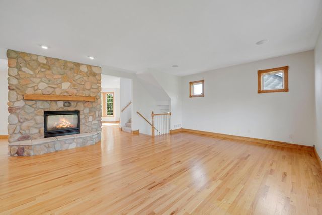 1470 River Shore Drive, Hastings, MN 55033