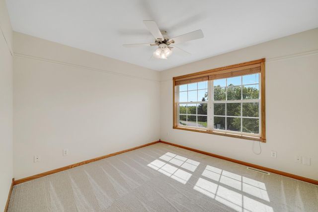 1470 River Shore Drive, Hastings, MN 55033