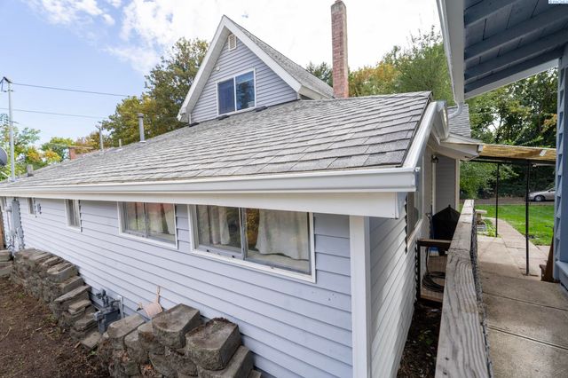 308 NW Webb, Pullman, WA 99163