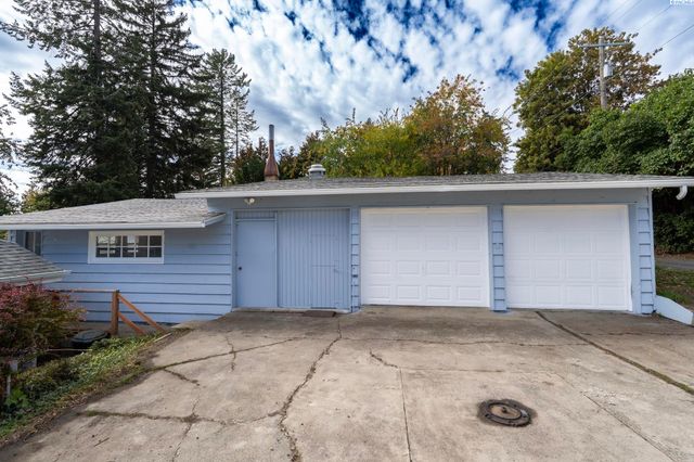 308 NW Webb, Pullman, WA 99163