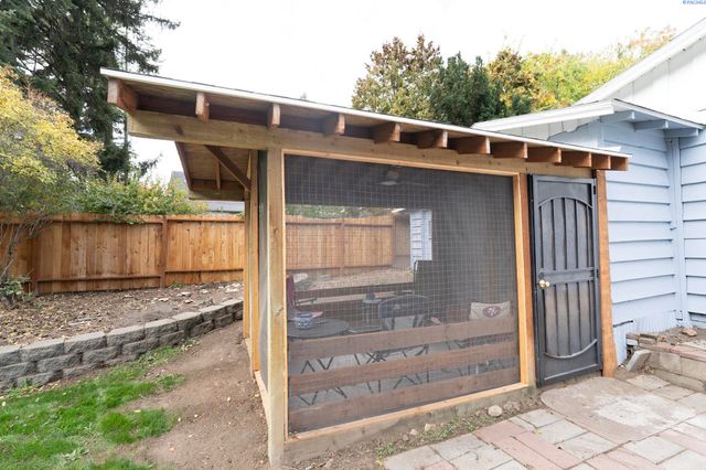 308 NW Webb, Pullman, WA 99163