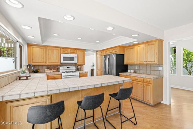 1055 Barrow Court, Westlake Village, CA 91361