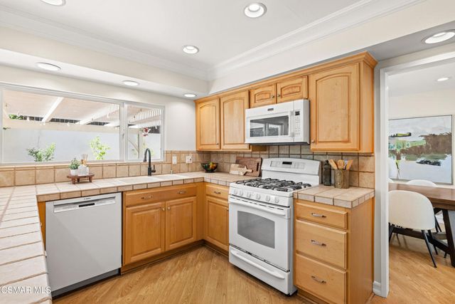 1055 Barrow Court, Westlake Village, CA 91361