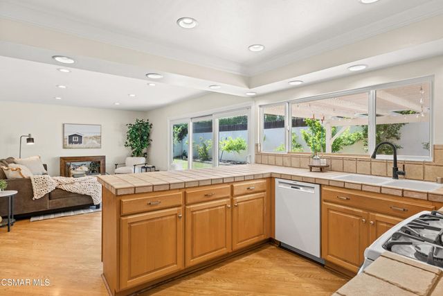 1055 Barrow Court, Westlake Village, CA 91361