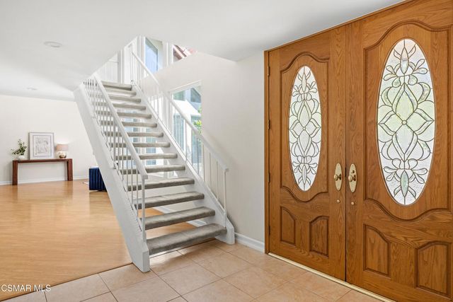 1055 Barrow Court, Westlake Village, CA 91361