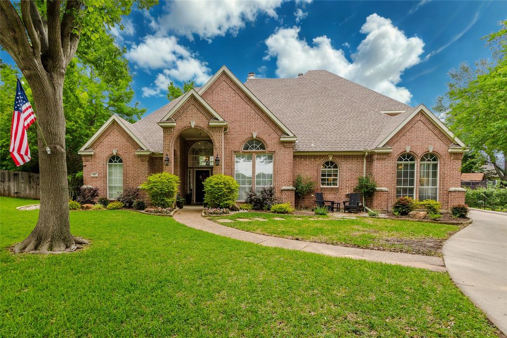 504 Glenbrook Court, Southlake, TX 76092