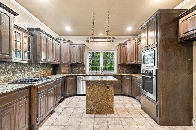 8308 S Allegheny Avenue, Tulsa, OK 74137