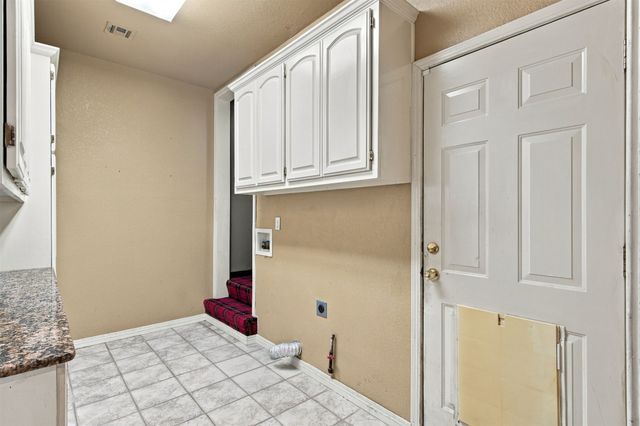 8308 S Allegheny Avenue, Tulsa, OK 74137