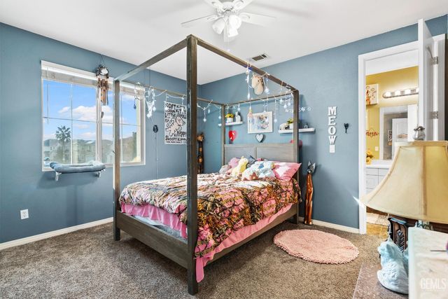 6119 Pilar Way, Bakersfield, CA 93306