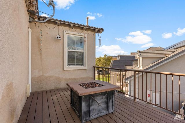 6119 Pilar Way, Bakersfield, CA 93306