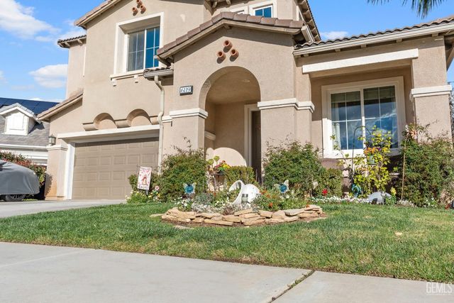 6119 Pilar Way, Bakersfield, CA 93306