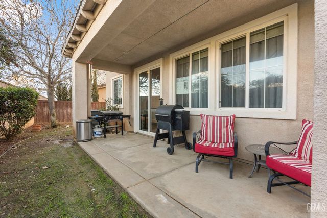 6119 Pilar Way, Bakersfield, CA 93306
