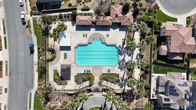 6119 Pilar Way, Bakersfield, CA 93306