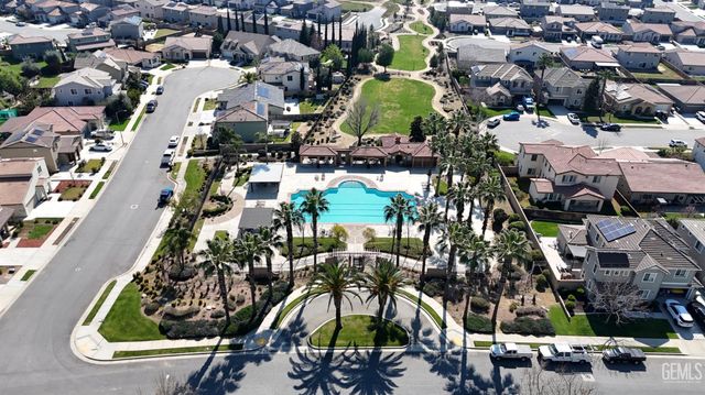 6119 Pilar Way, Bakersfield, CA 93306