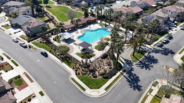 6119 Pilar Way, Bakersfield, CA 93306